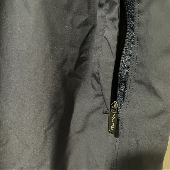 Reposh Mens Peloton cycling shorts XL thought they were women's-never worn - Picture 4 of 9